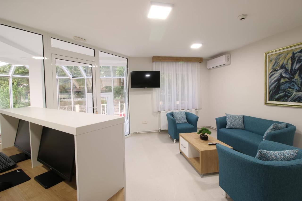 Čačak Grand Park Rooms & Apartments מראה חיצוני תמונה