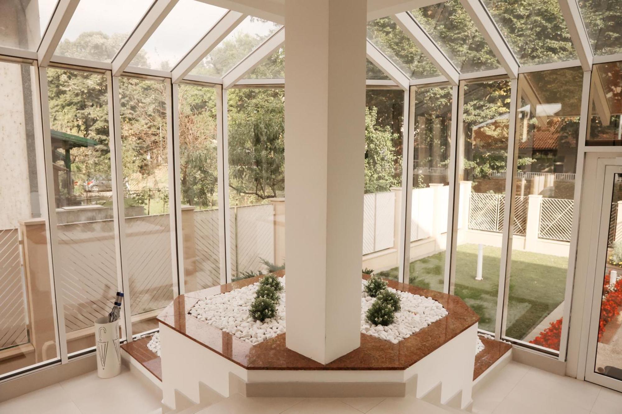 Čačak Grand Park Rooms & Apartments מראה חיצוני תמונה