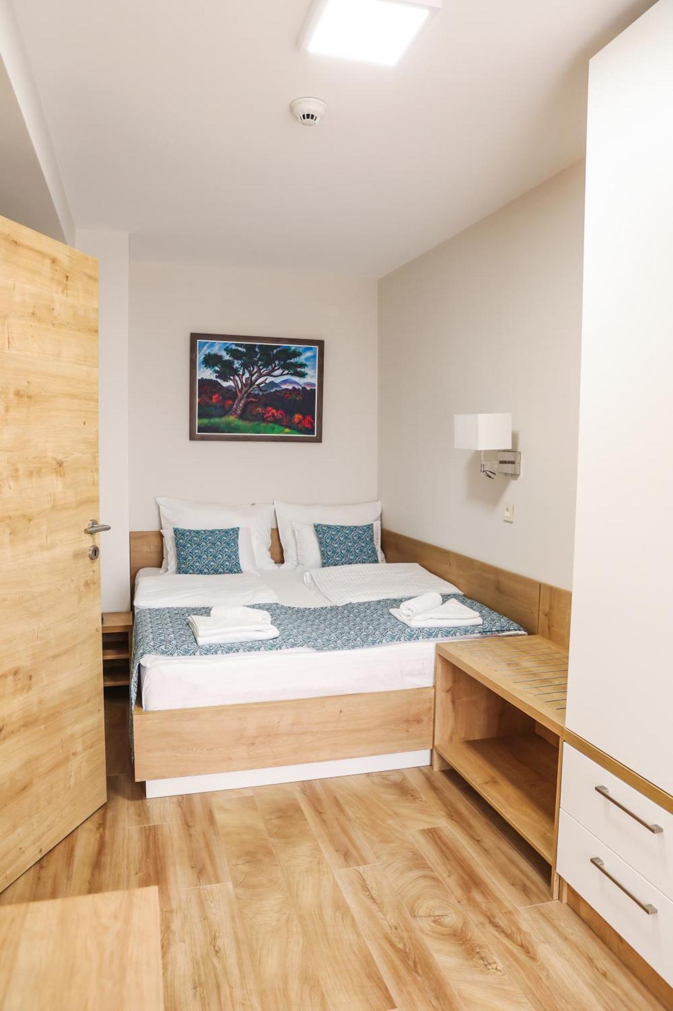 Čačak Grand Park Rooms & Apartments מראה חיצוני תמונה
