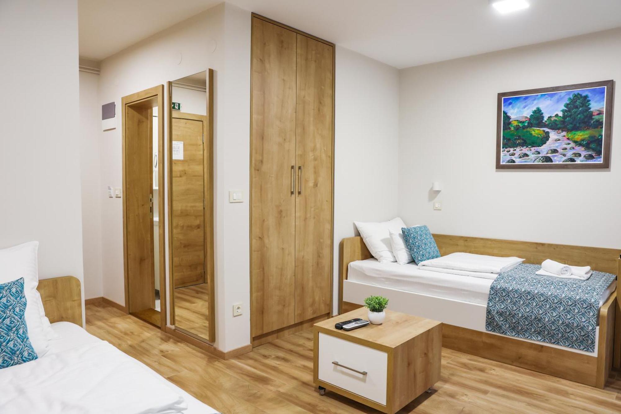 Čačak Grand Park Rooms & Apartments מראה חיצוני תמונה