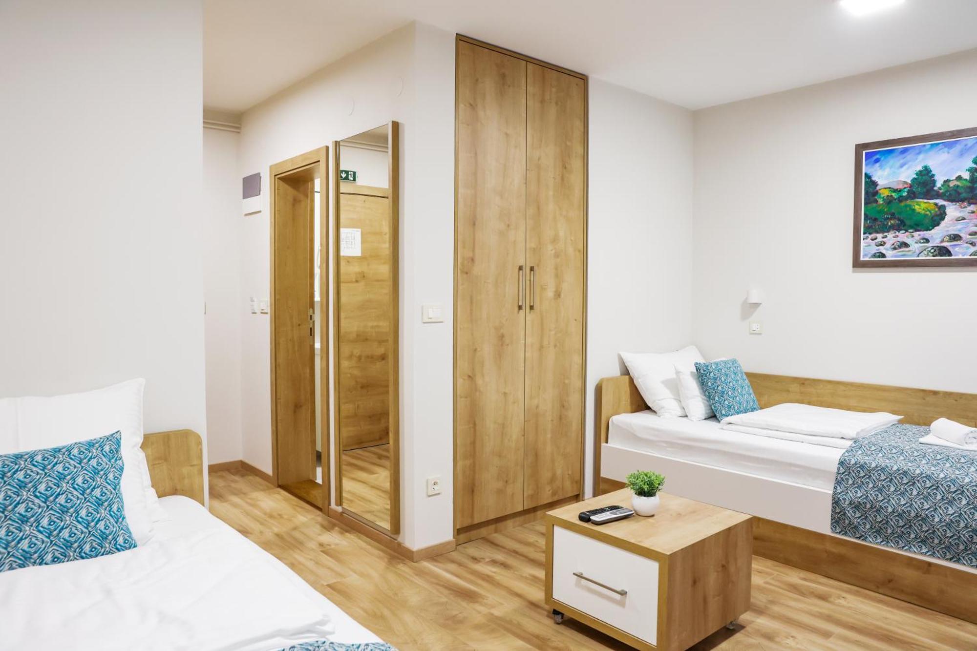 Čačak Grand Park Rooms & Apartments מראה חיצוני תמונה