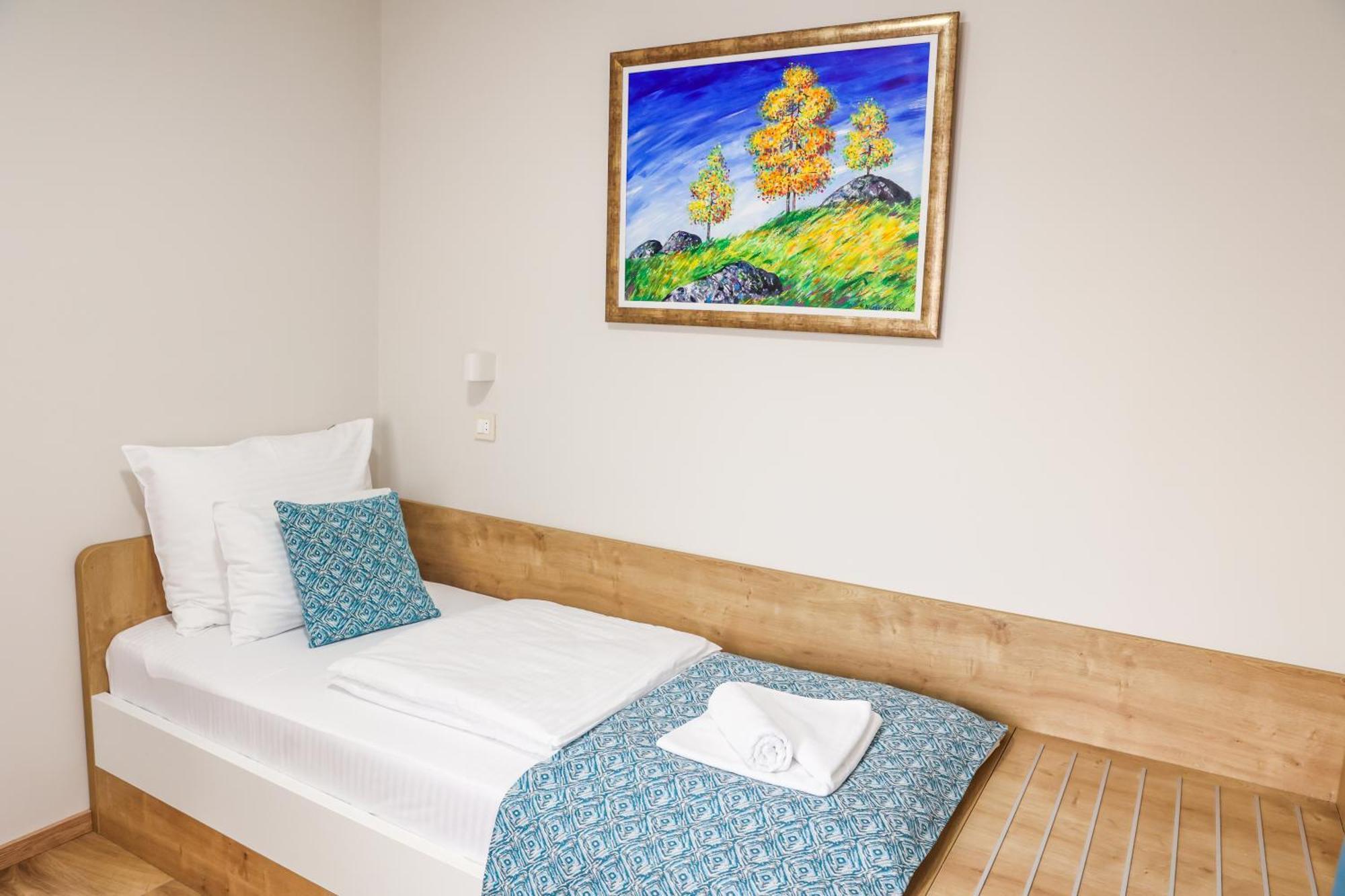 Čačak Grand Park Rooms & Apartments מראה חיצוני תמונה