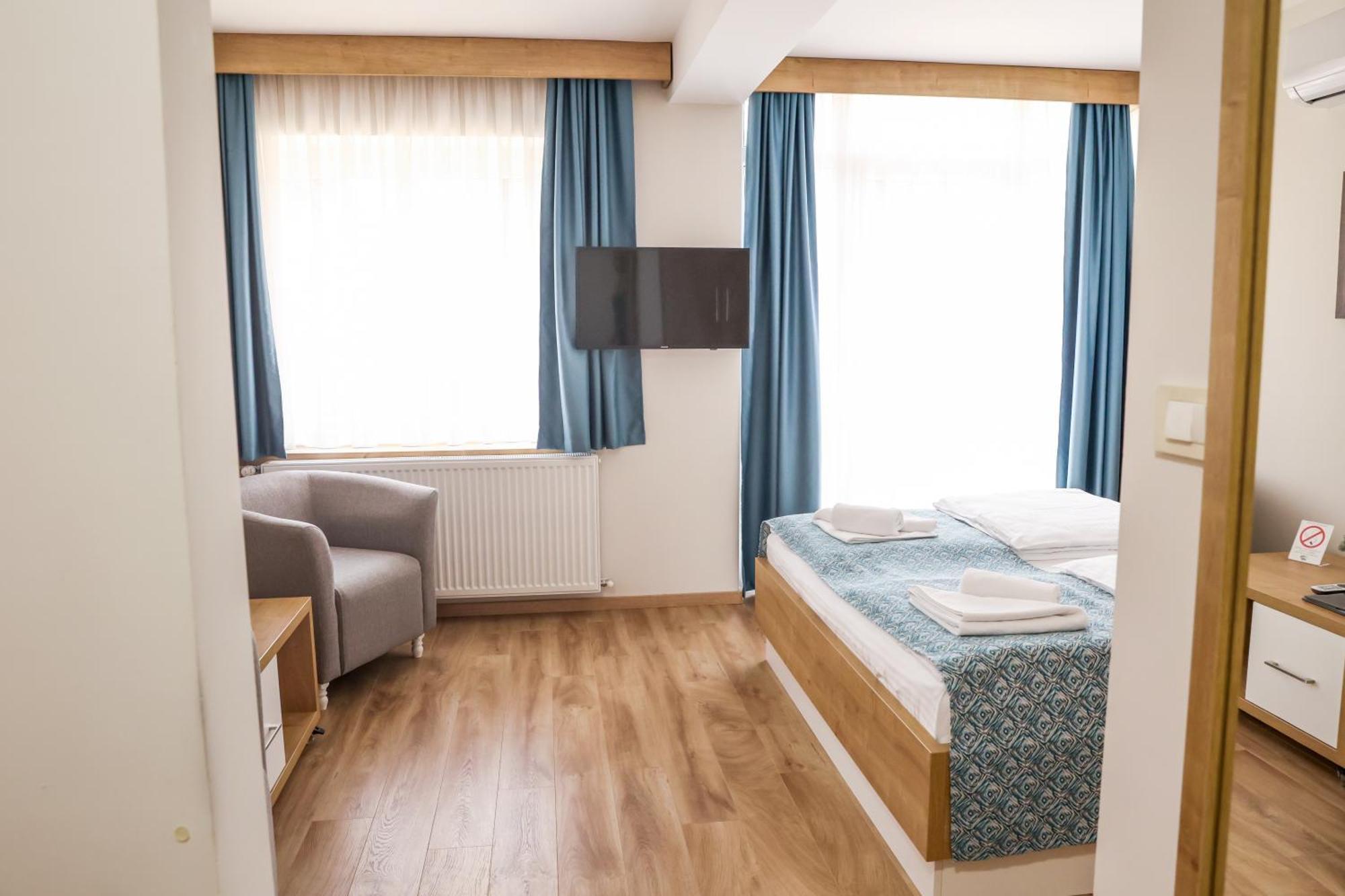 Čačak Grand Park Rooms & Apartments מראה חיצוני תמונה