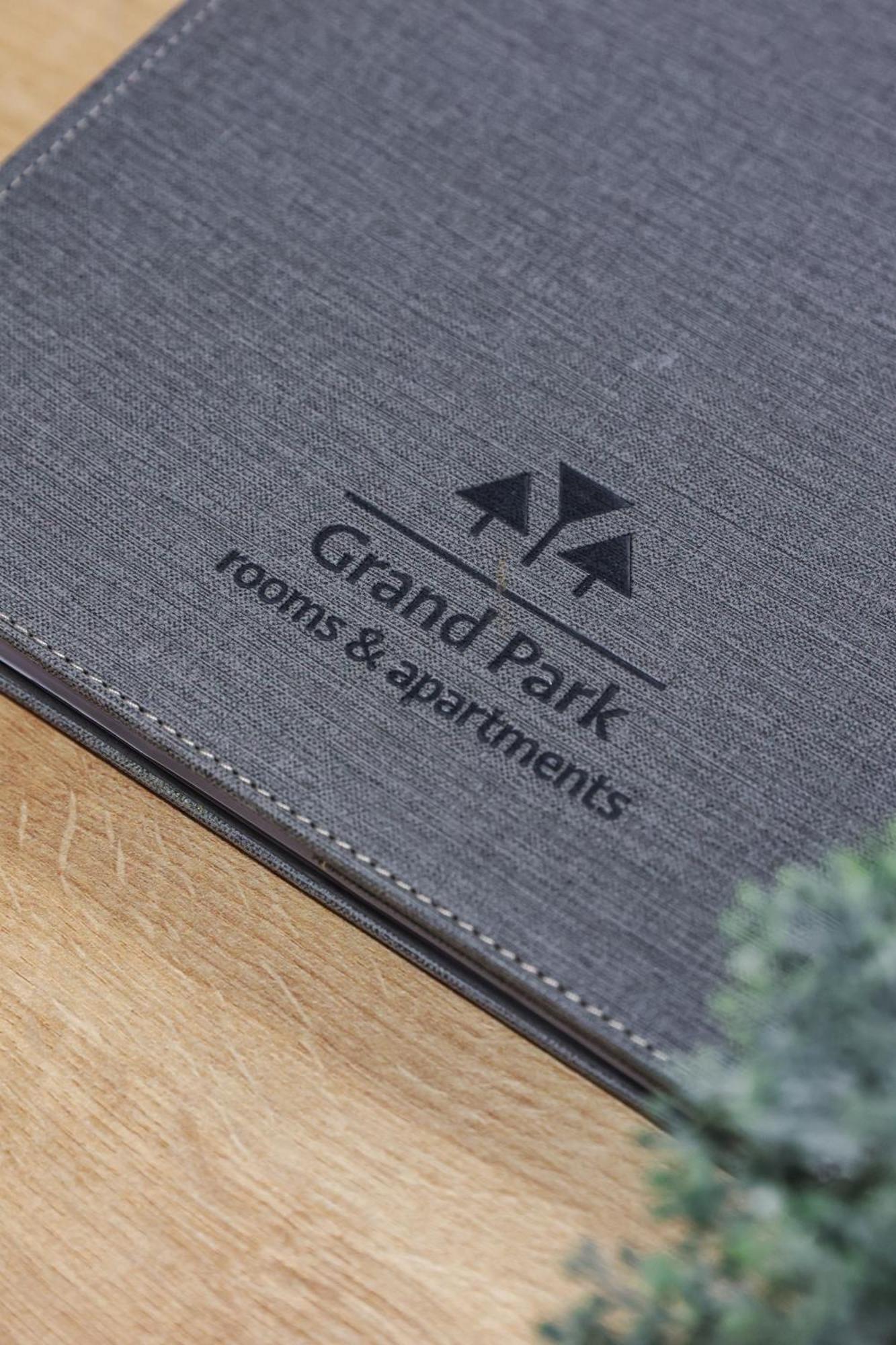 Čačak Grand Park Rooms & Apartments מראה חיצוני תמונה